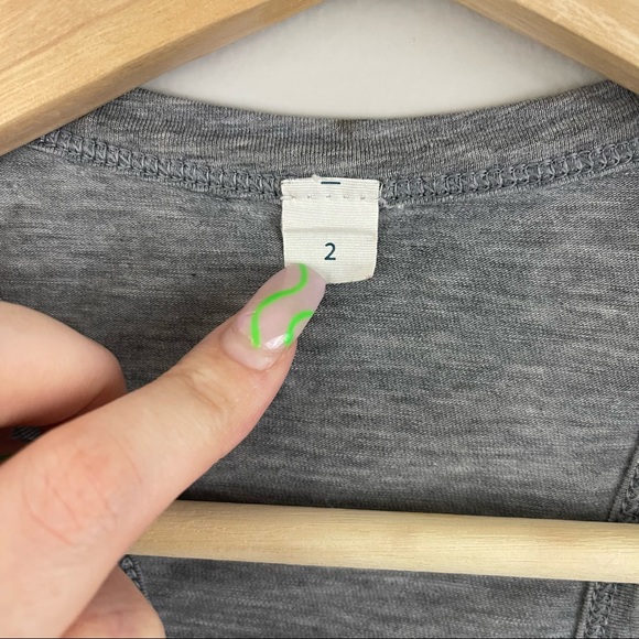 LULULEMON Mini Stripe Hearthered Arctic Grey White Yogi Racerback IV Tank Top - Picture 9 of 13